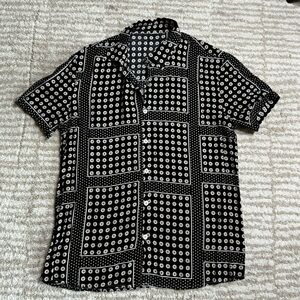 Black Button Down with Tan & White design Size L